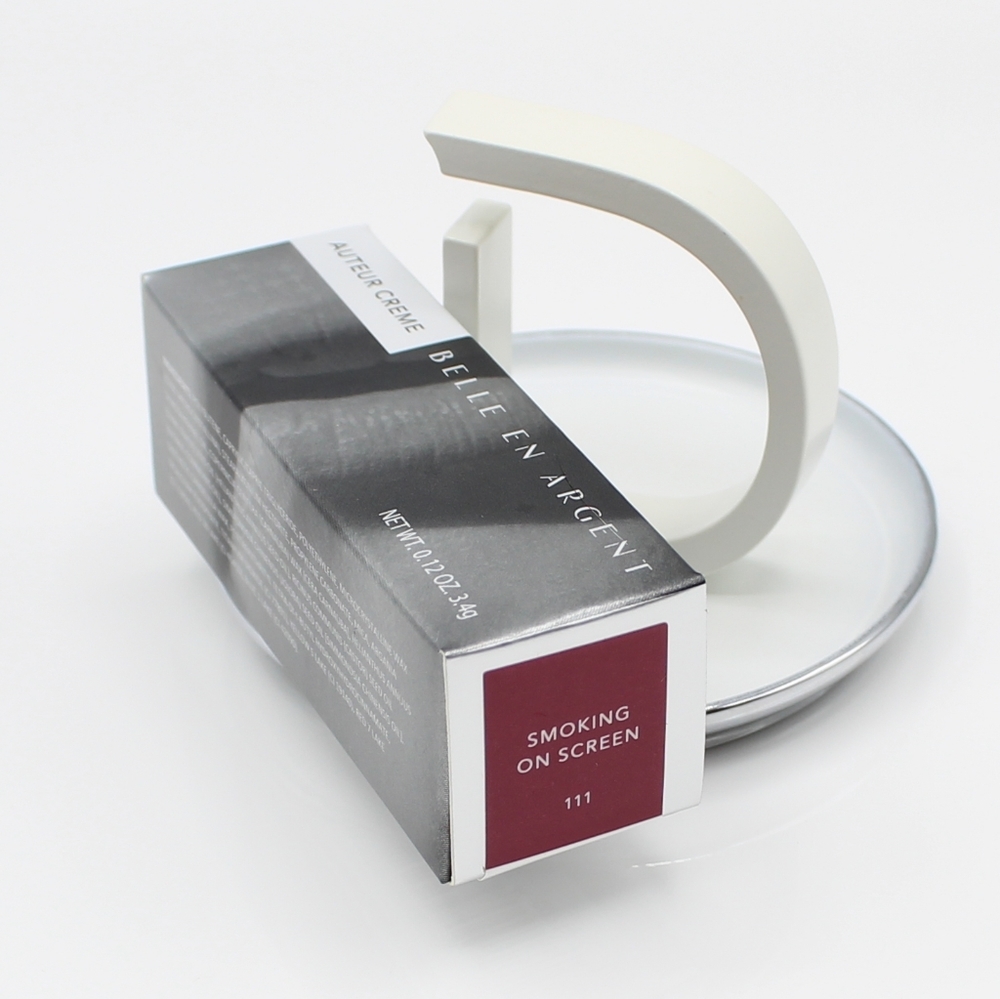 Belle en Argent Smoking On Screen lip color